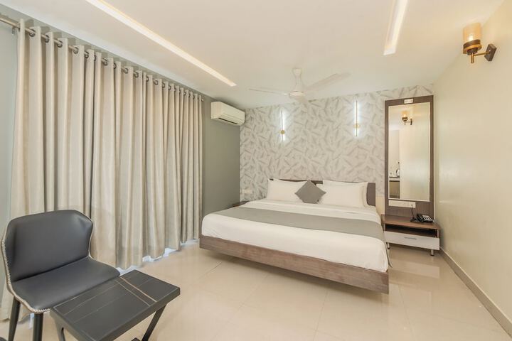Room 10 of 42