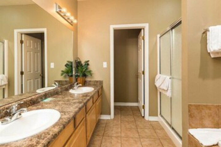 Room 5 of 22