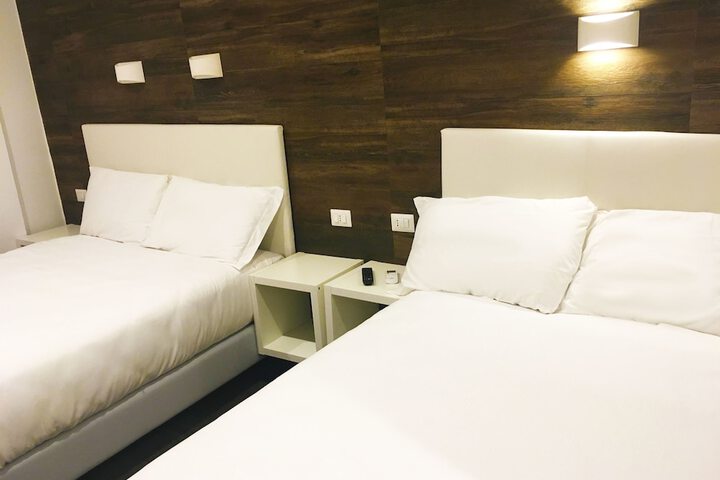 Room 9 of 22
