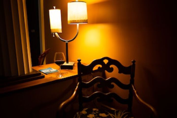 Lounge 82 of 96