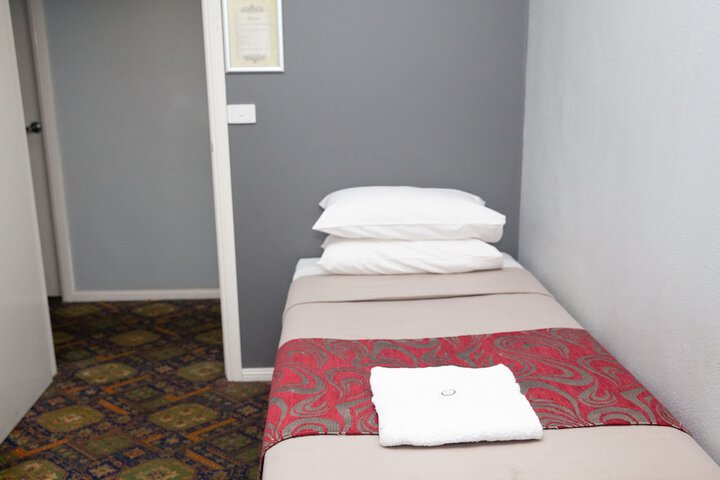 Room 25 of 46