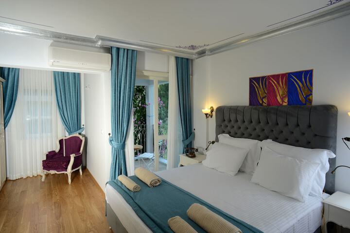 Room 21 of 68
