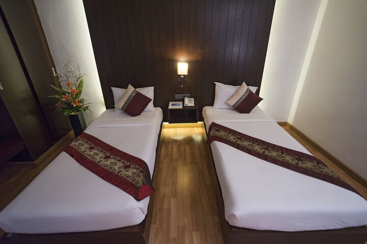 Room 14 of 76