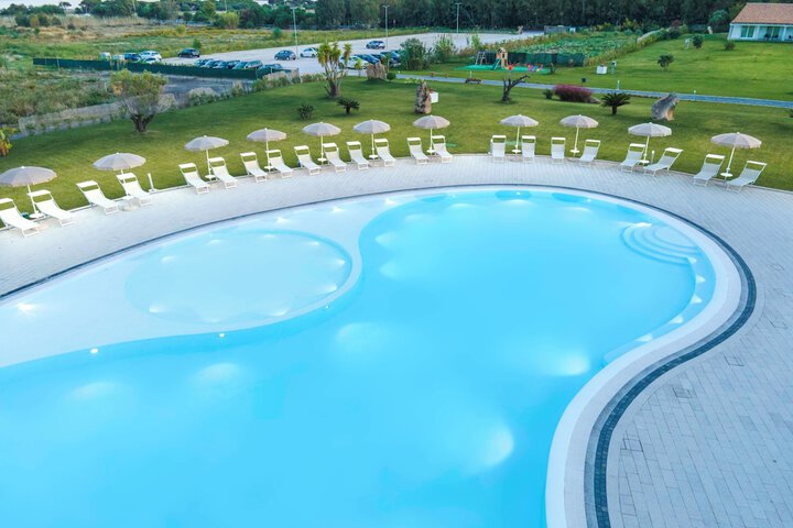 Pool 34 of 58