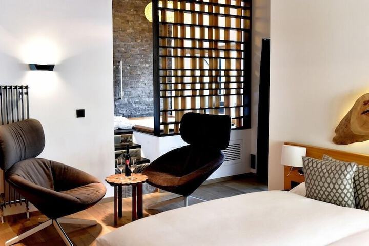 Room 42 of 113