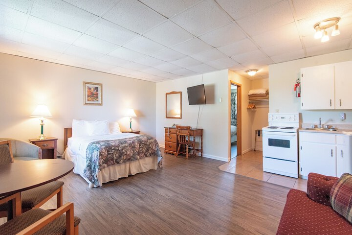 Room 6 of 64