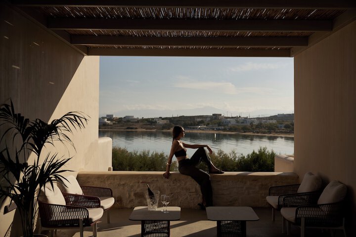 Salt Suites Paros in Paros