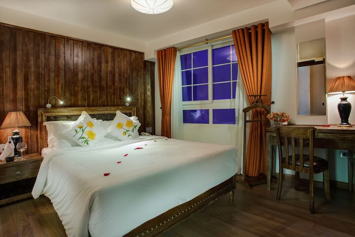 Room 4 of 48