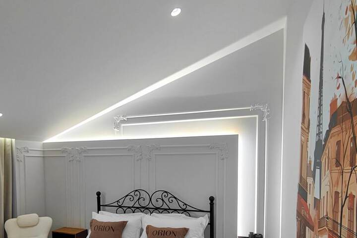 Room 2 of 55