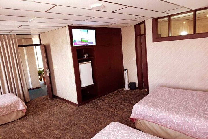 Room 5 of 14