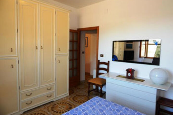 Room 8 of 22