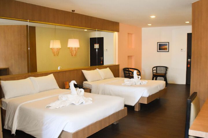 Room 12 of 42