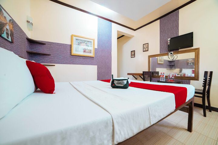 Room 4 of 12