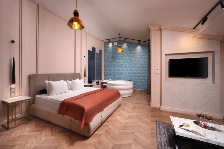 Room 12 of 56