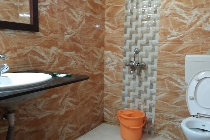Room 15 of 25