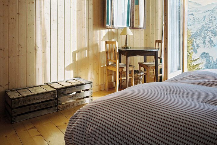 Room 2 of 28