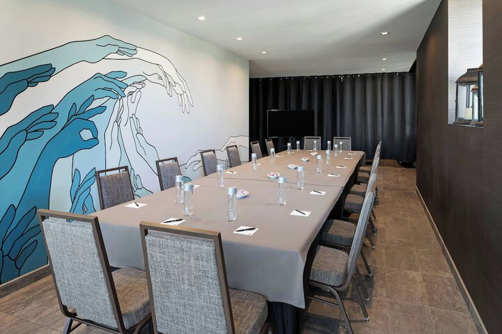 Meeting facility