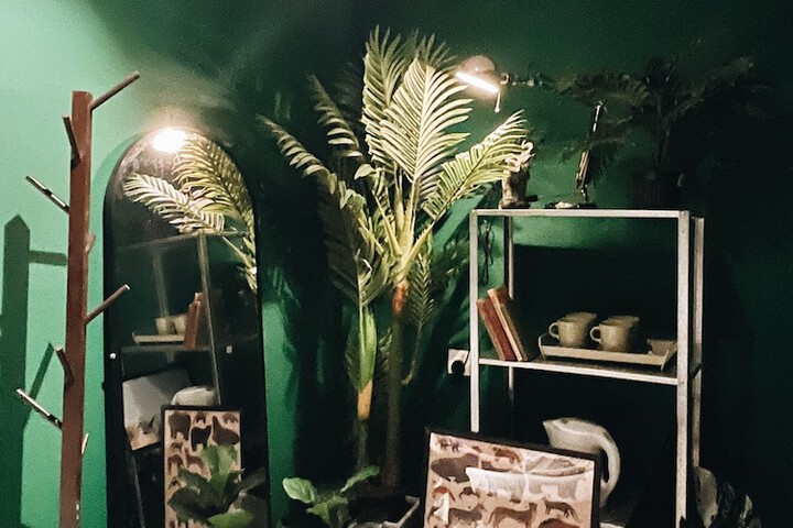 Room 9 of 50