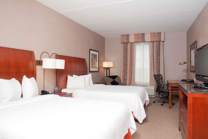 2 Queen Beds (9 of 9)