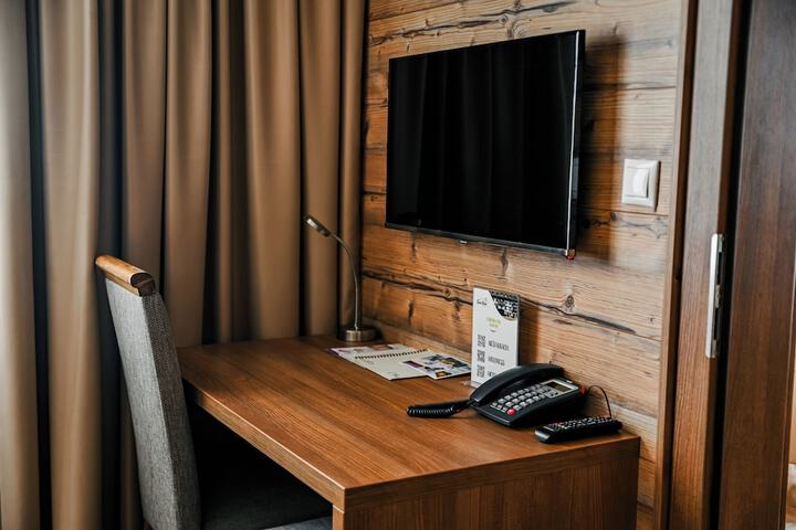 Room 15 of 76