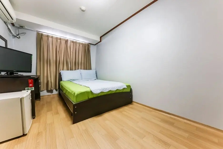 Room 2 of 13
