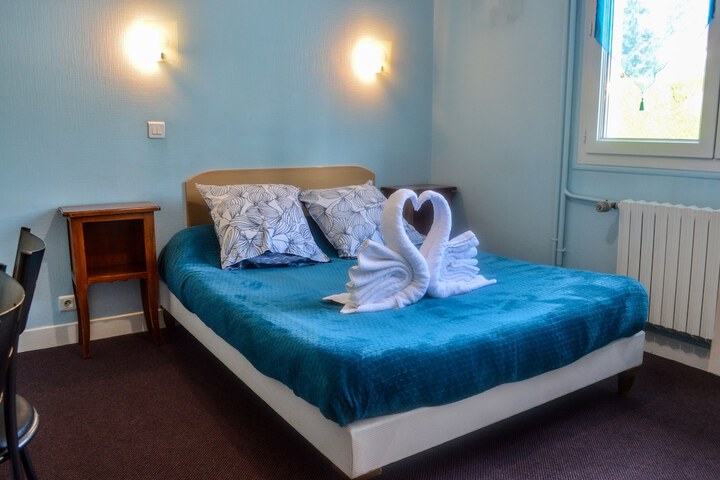 Room 5 of 48