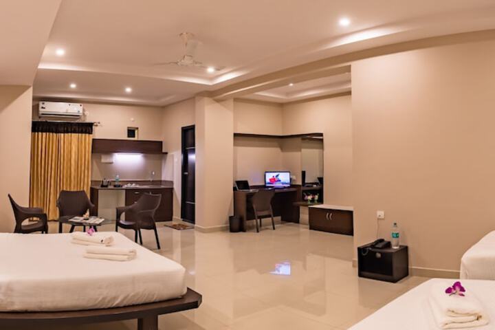 Room 9 of 19