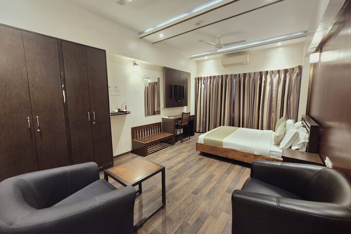Room 14 of 25