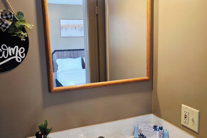 Room 28 of 43