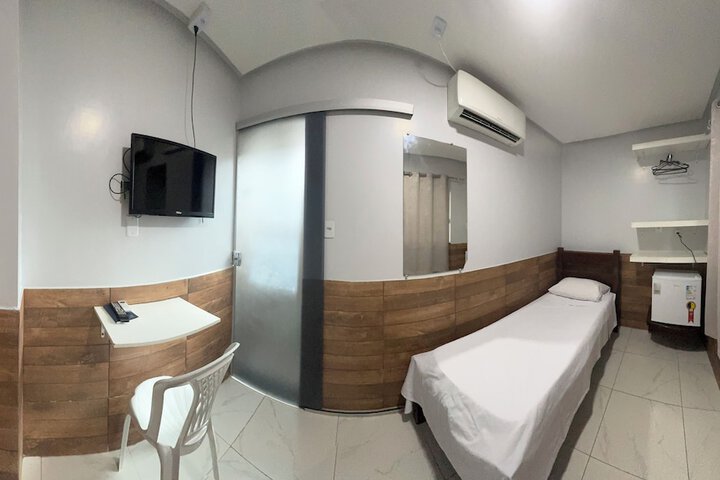 Room 18 of 60