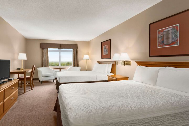 Room 4 of 24