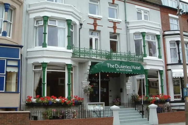DUKERIES HOTEL