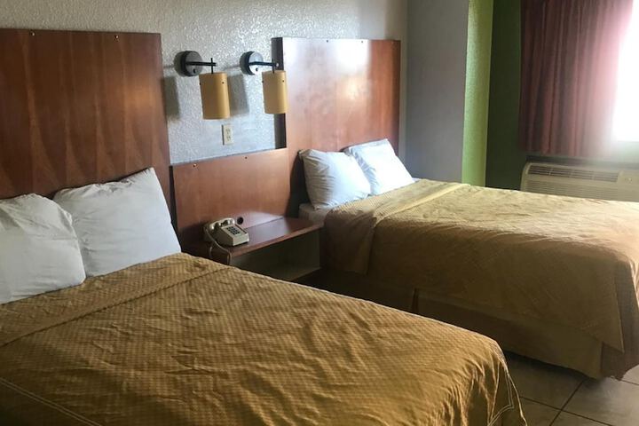 Room 12 of 30