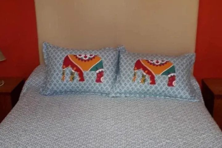 Room 2 of 21