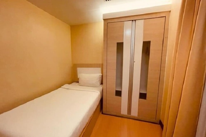 Room 27 of 56