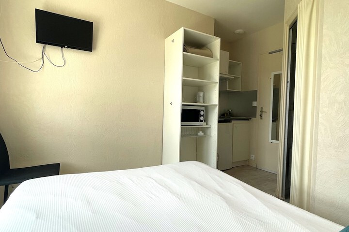 Room 48 of 75