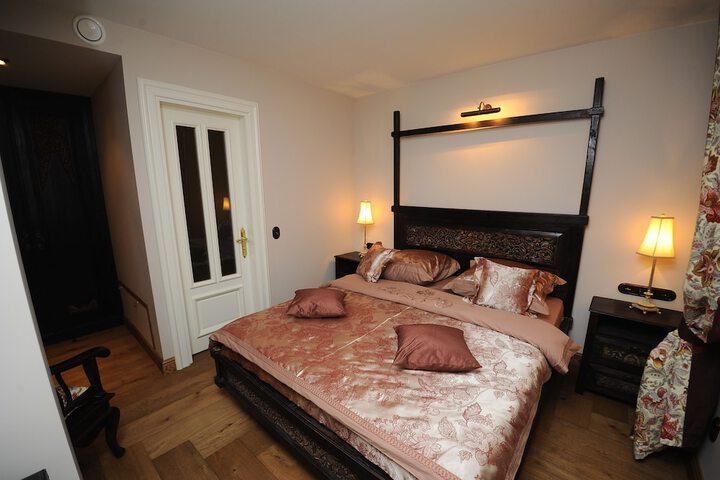 Room 19 of 54