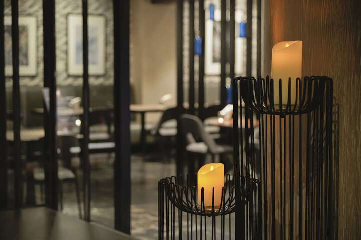 Dining 72 of 82