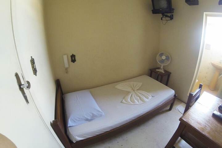 Room 17 of 31