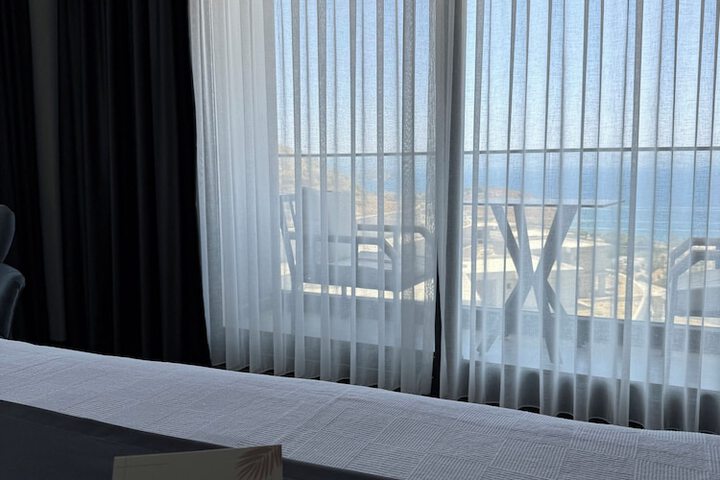 Room 37 of 74