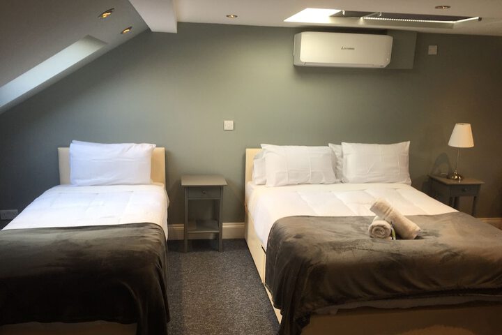 Room 47 of 283
