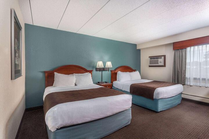 2 Queen Beds (9 of 28)