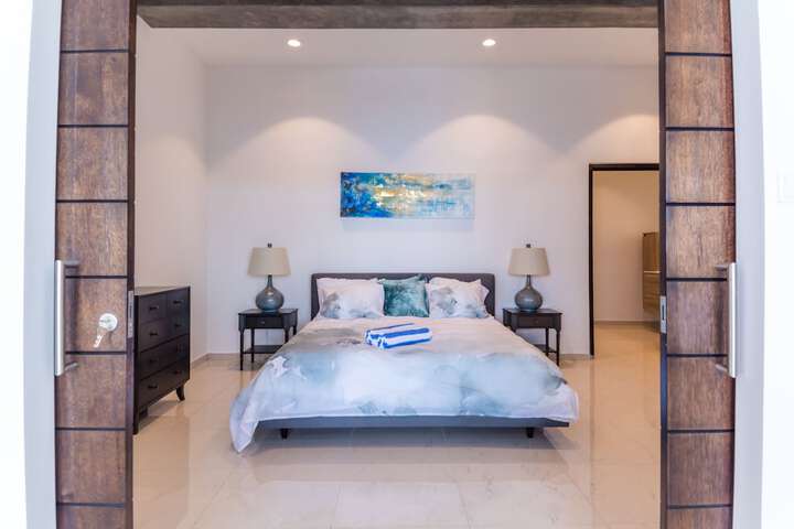 Room 3 of 27