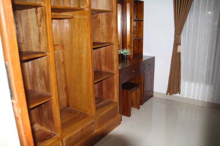 Room 6 of 19