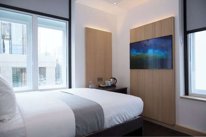 Room 7 of 38