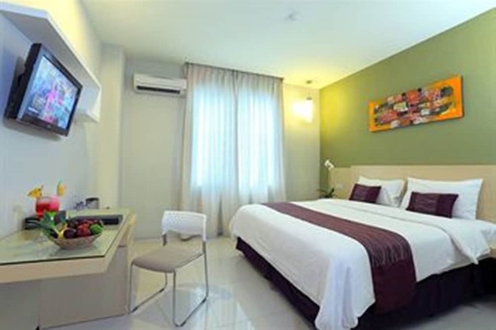 Room 8 of 50