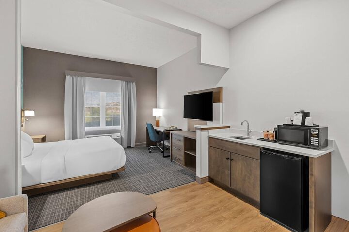 Room 42 of 94
