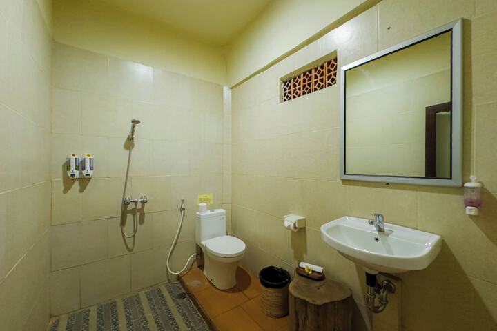 Room 57 of 106
