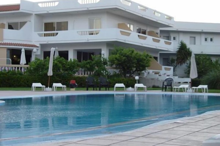 Pool Hotel