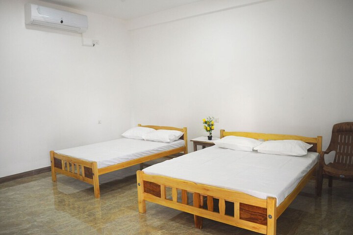 Room 10 of 24